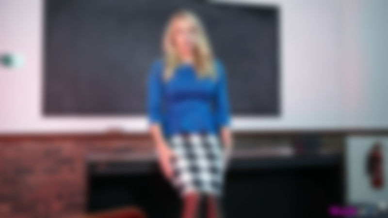 Sarah G "Jerk Off Tutor"