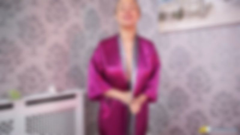 Beth "Quick Wank In The Bath"