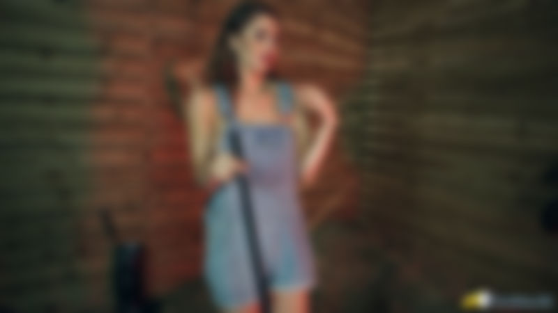 Katie Louise "Hot And Sweaty"