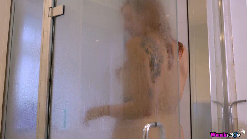 Auburn Fox "Flatmate Shower Perve"