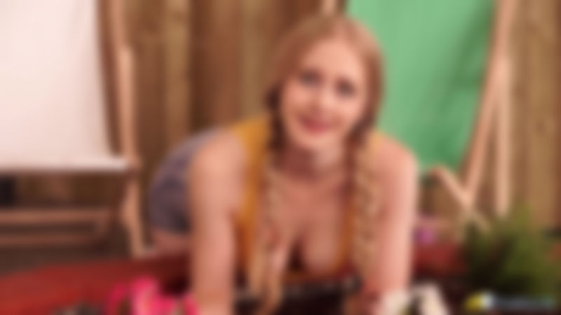 Lucy Lume "Sneak Peek At My Nipple"