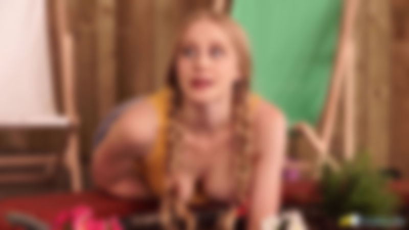 Lucy Lume "Sneak Peek At My Nipple"