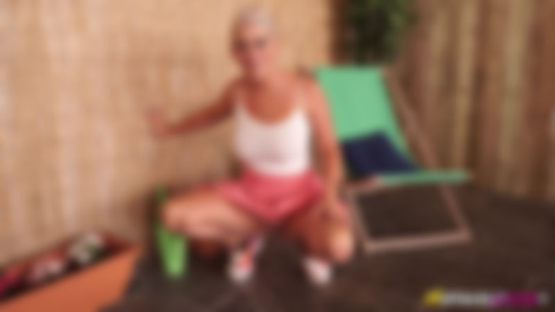 Lu Elissa "I Forgot My Panties"