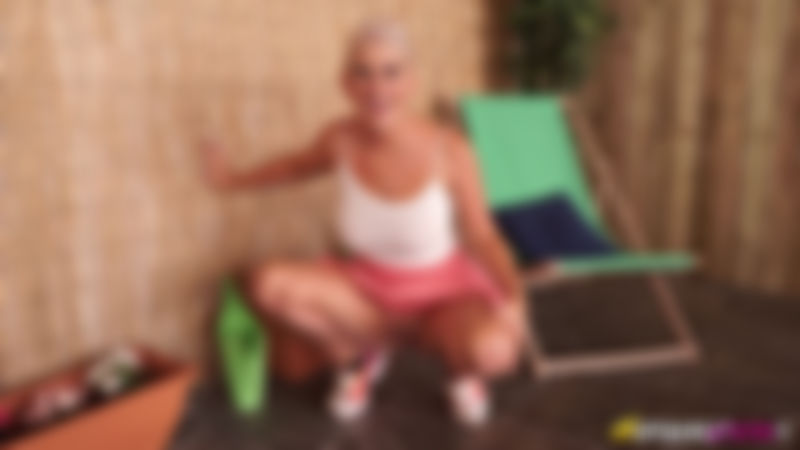 Lu Elissa "I Forgot My Panties"