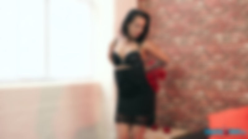 Kelli Smith "Braless is Better"