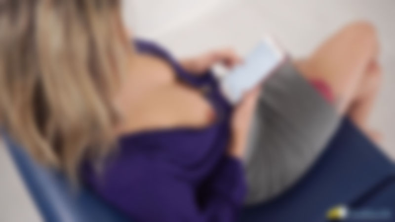 Louise "Waiting Cleavage"