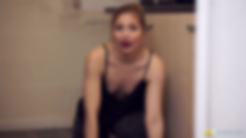 Stephanie Bonham Carter "Downblouse Distraction"
