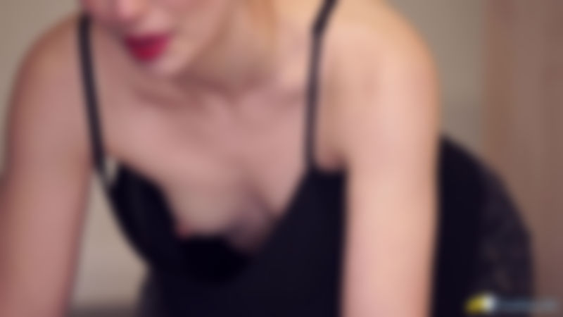 Stephanie Bonham Carter "Downblouse Distraction"