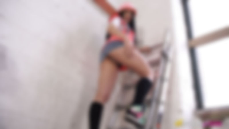 Chloe Lovette " A Crackin’ Builder"