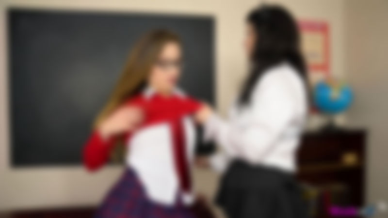 Lucia Love & Kylie Nymphette "After Class Jerk"