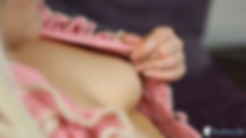 Samantha Jade "She's Playing Games"