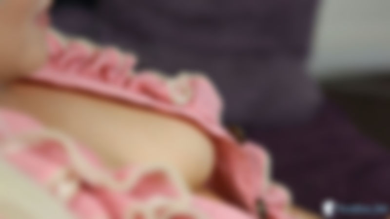 Samantha Jade "She's Playing Games"