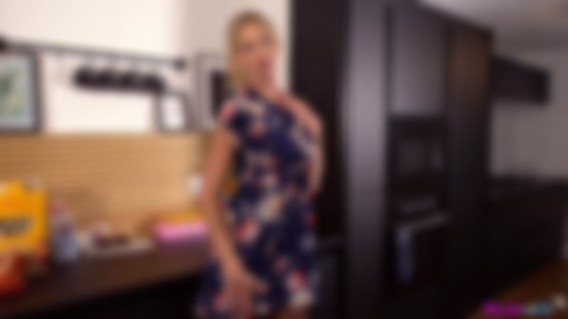 Leah "I’ll Help You If You Wank First"