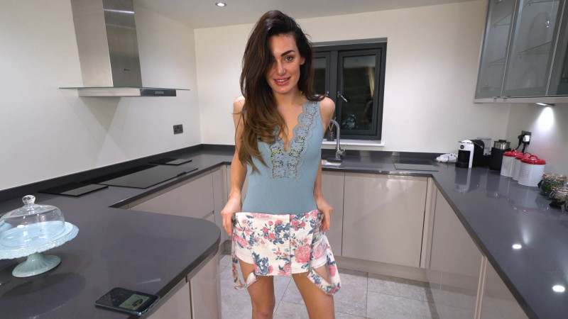 Laura "After Party Pleasure"
