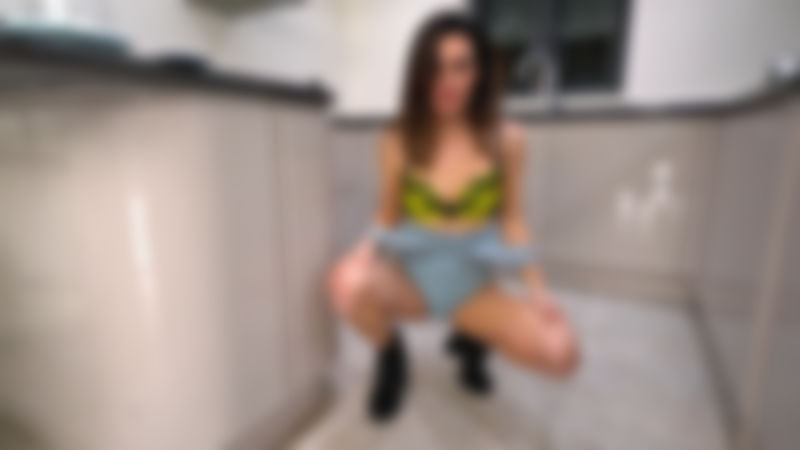 Laura "After Party Pleasure"