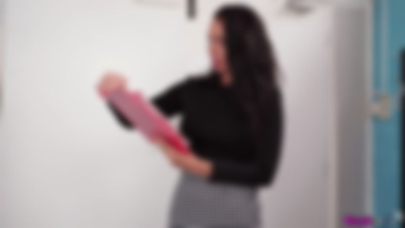 Tammie Lee "Dominant Woman"