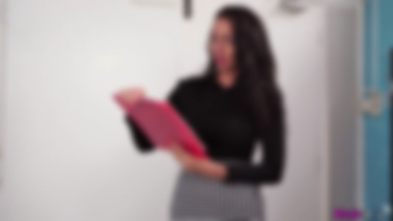 Tammie Lee "Dominant Woman"