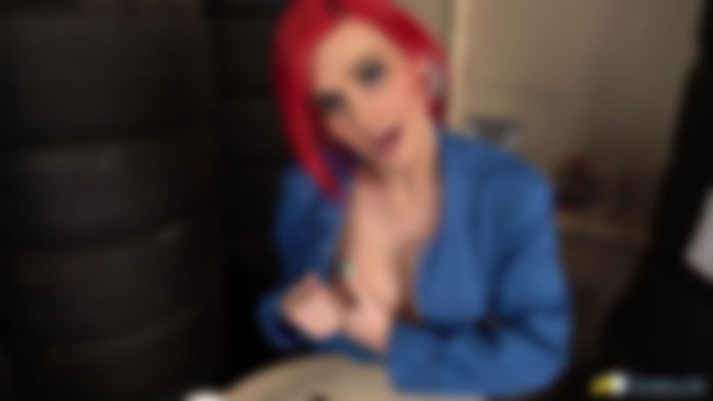 Roxi Keogh "Wank While You Wait"