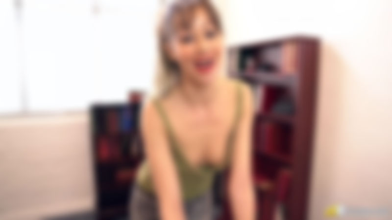 Jenny "Private Cleavage Study"