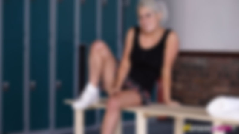 Lu Elissa "Upskirt Gym Pass"