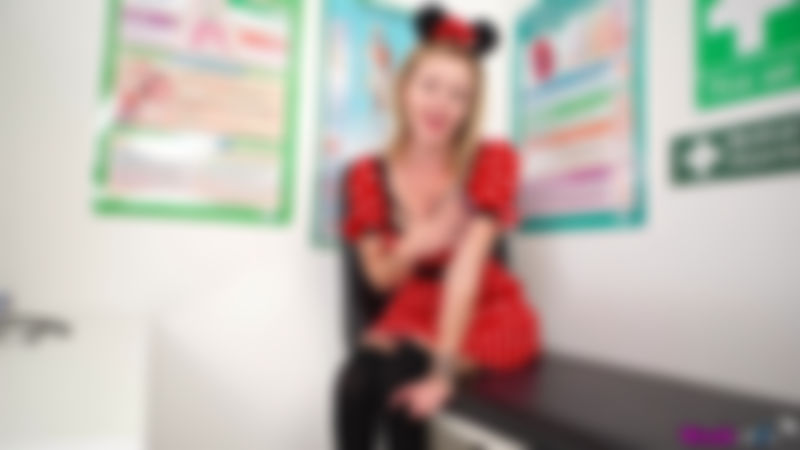 Lucy Lauren "Minnie Masturbation"