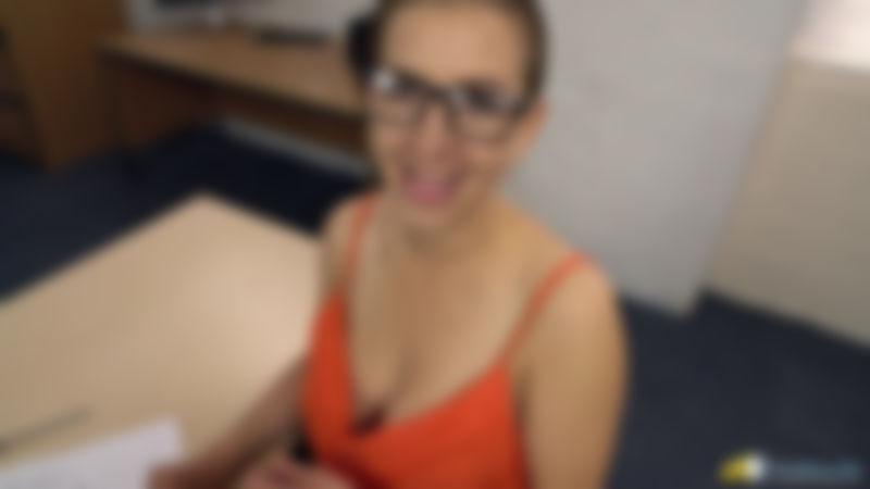 Tindra Frost "Wank In The Office"