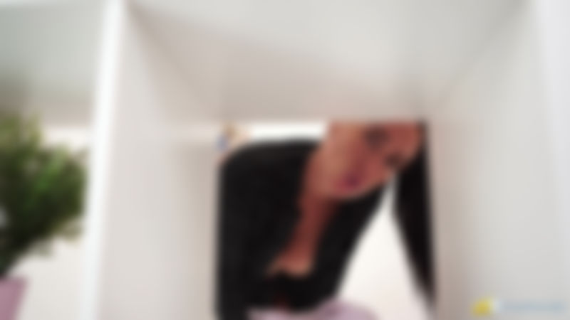 Tammie Lee "Are You Perving On Me?"