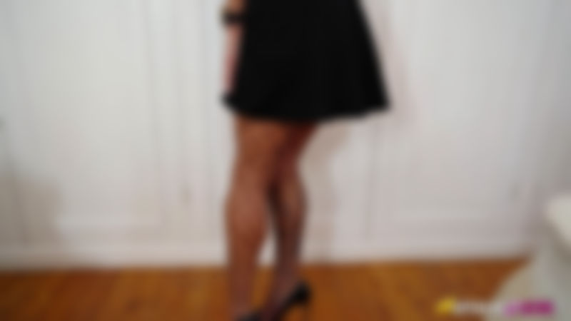 Sneaky Upskirt