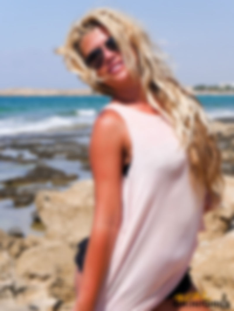 Sonia C – 31yo – Black Bikini