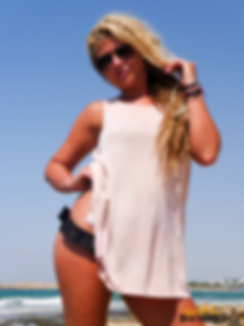 Sonia C – 31yo – Black Bikini