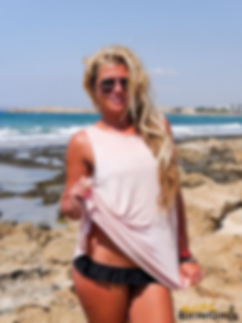 Sonia C – 31yo – Black Bikini