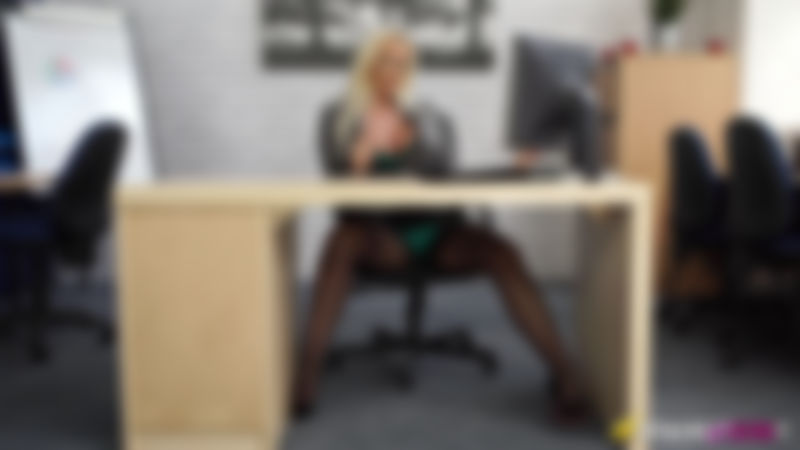 Lucy Zara "Keep Them Keen"