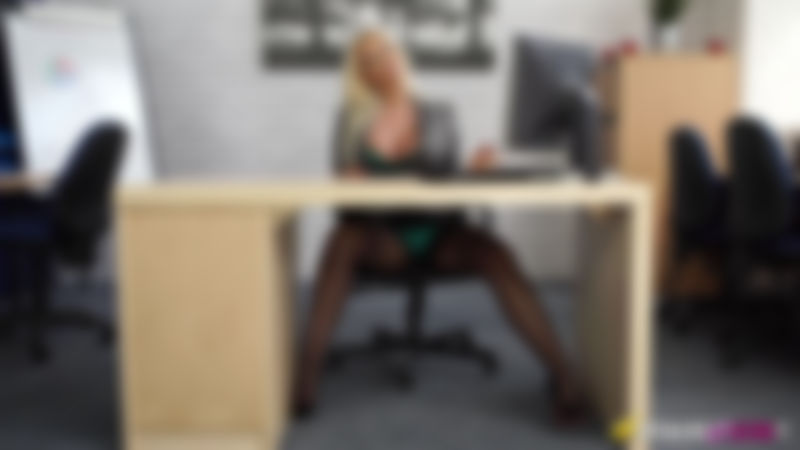 Lucy Zara "Keep Them Keen"