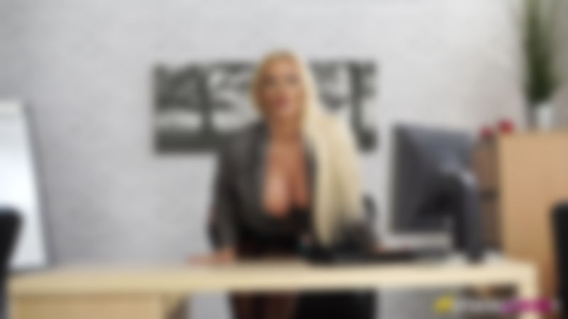Lucy Zara "Keep Them Keen"