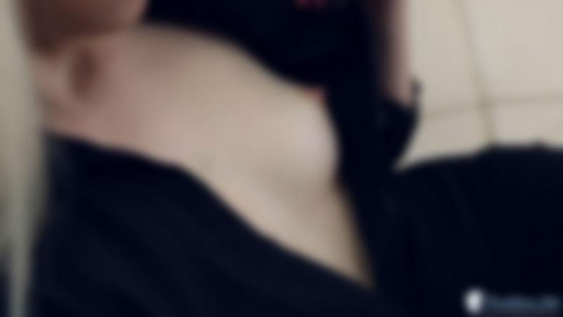Riley "Nipple Spread"