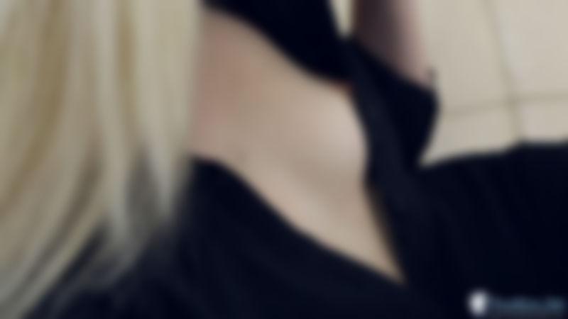 Riley "Nipple Spread"