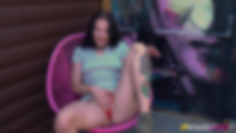 Girlfriends Sexy Sister