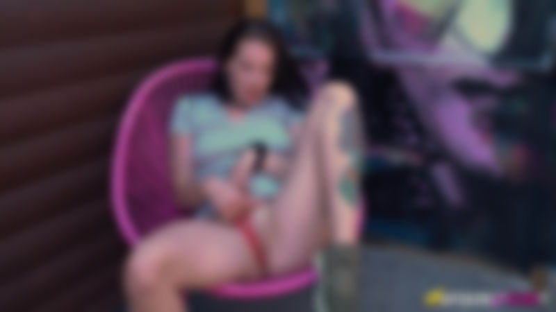 Girlfriends Sexy Sister