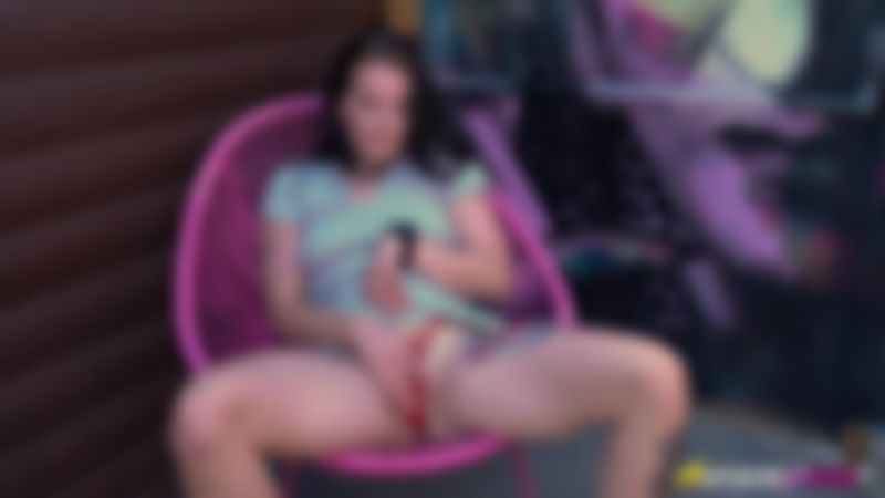 Girlfriends Sexy Sister