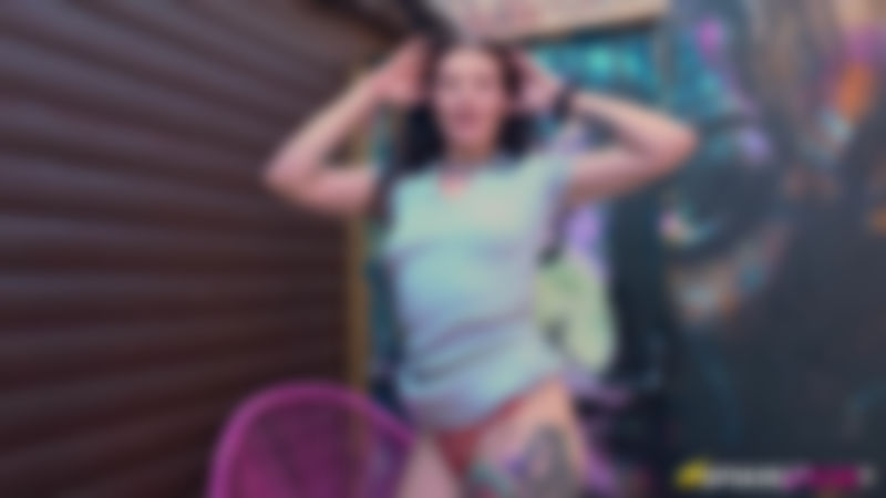 Girlfriends Sexy Sister