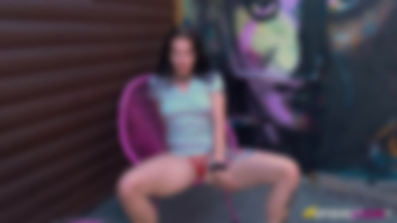 Girlfriends Sexy Sister