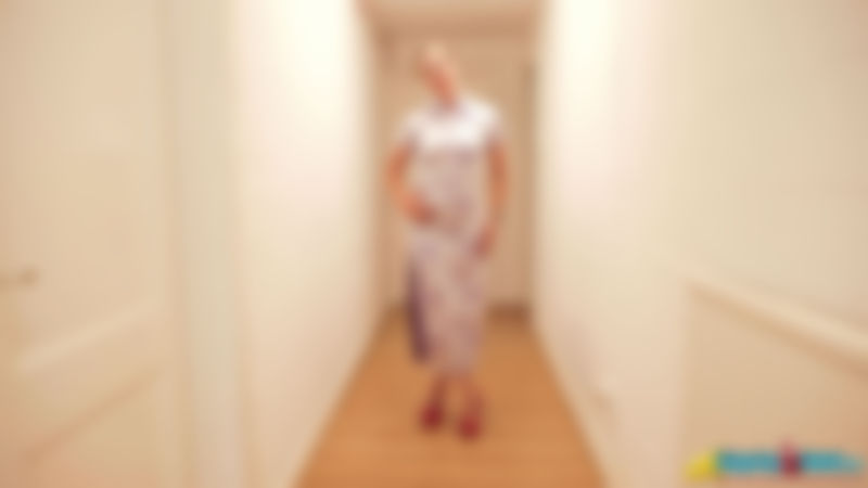 Lucy Lauren "Elegant Striptease"