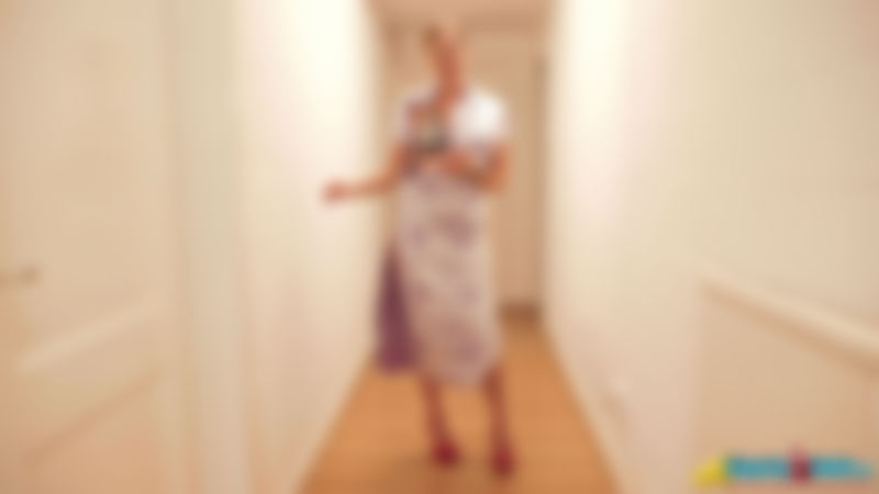 Lucy Lauren "Elegant Striptease"