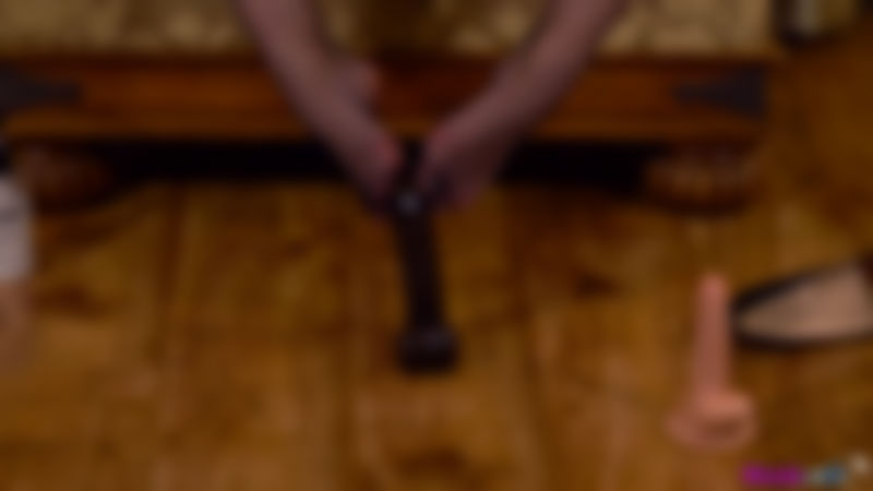 Rose R "Foot Fetish Fantasy Continues..."