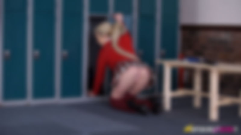 Amy Rose "Pretty College Upskirt"