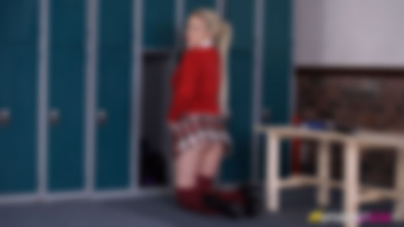 Amy Rose "Pretty College Upskirt"
