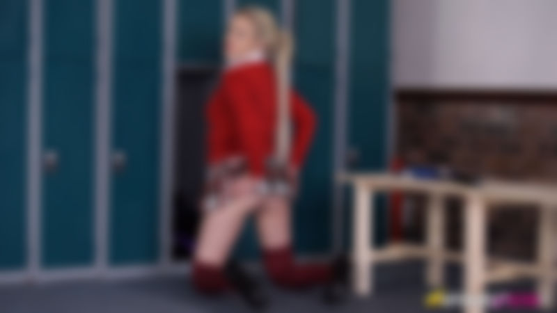 Amy Rose "Pretty College Upskirt"