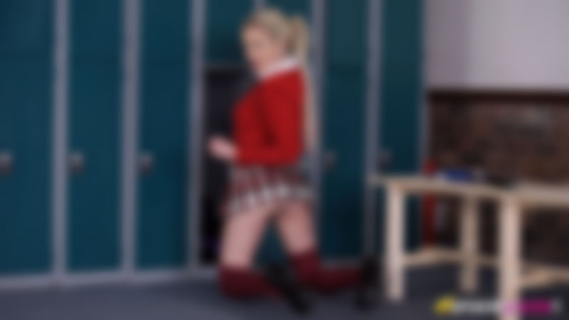 Amy Rose "Pretty College Upskirt"