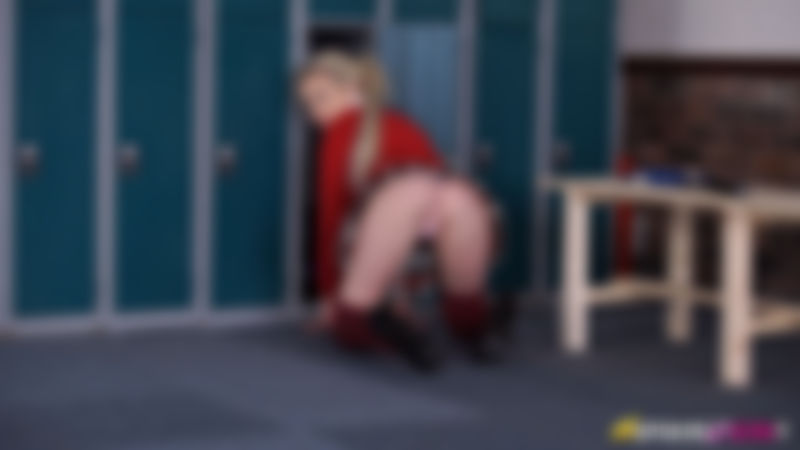 Amy Rose "Pretty College Upskirt"