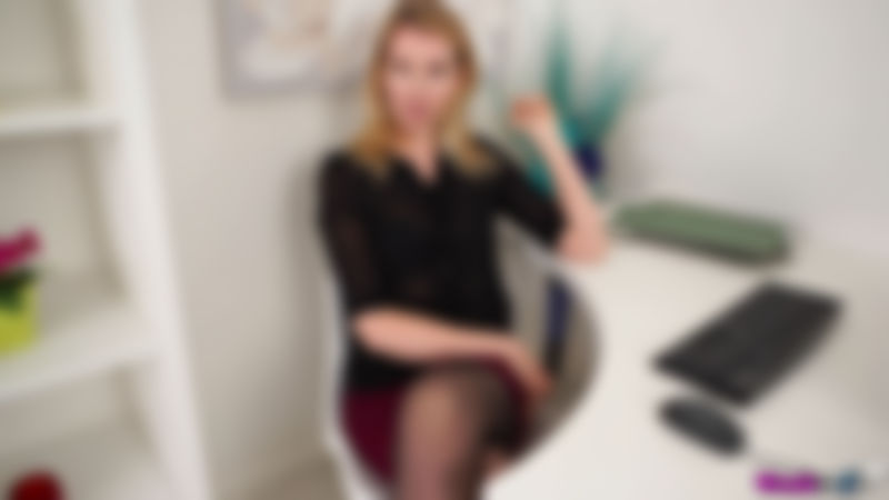 Hannah Z "Office Dick Pic"